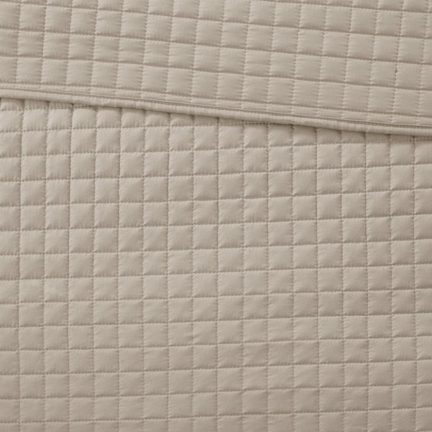 510 Design Otto King/Cal King 3 Piece Reversible Quilt Set in Khaki - Image 5