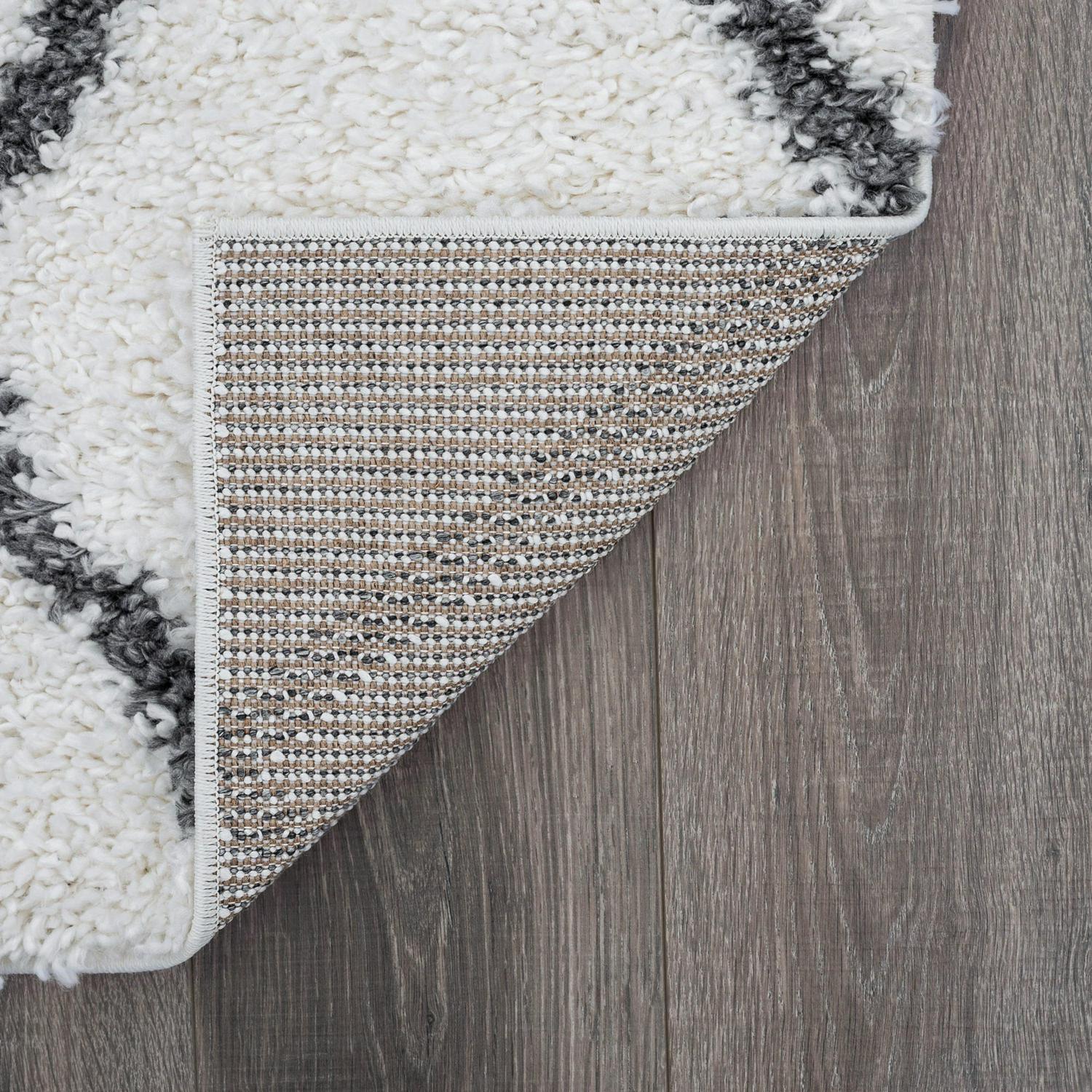 Bliss Rugs Transitional Diamond 5'3'' x 7'3'' White and Gray Polypropylene Indoor Area Rug, 5'3'' x 7'3'' - Image 8