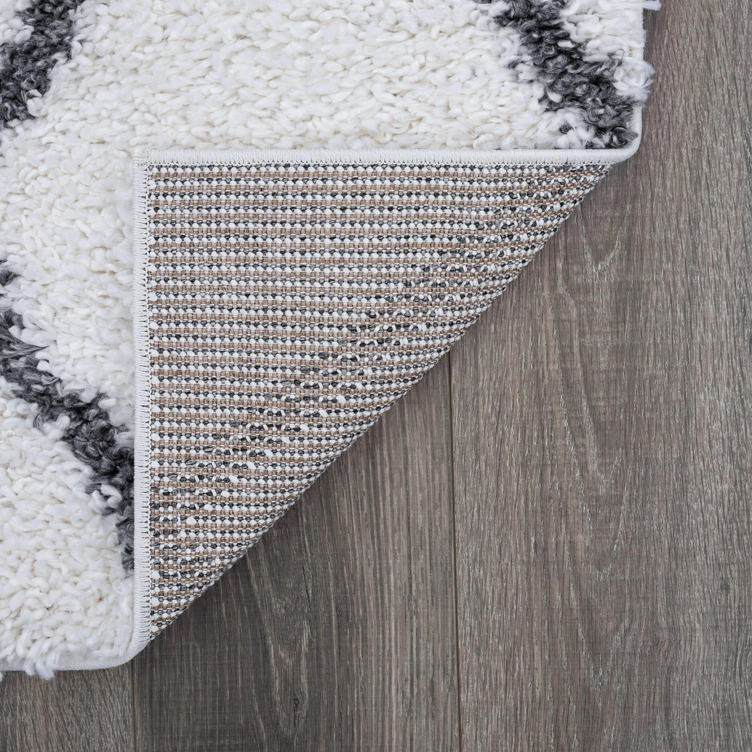 Bliss Rugs Transitional Floral 5'3'' x 7'3'' White and Gray Polypropylene Indoor Area Rug, 5'3'' x 7'3'' - Image 6