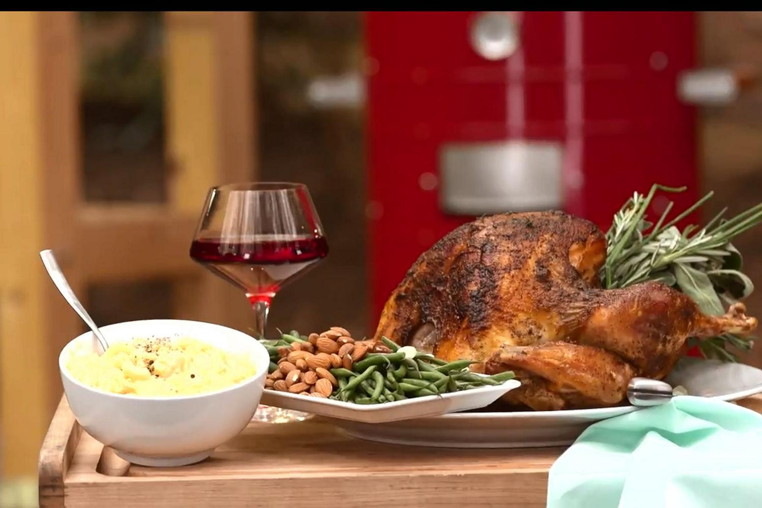 Americana 4-in-1 Electric and Charcoal Water Smoker - Image 12