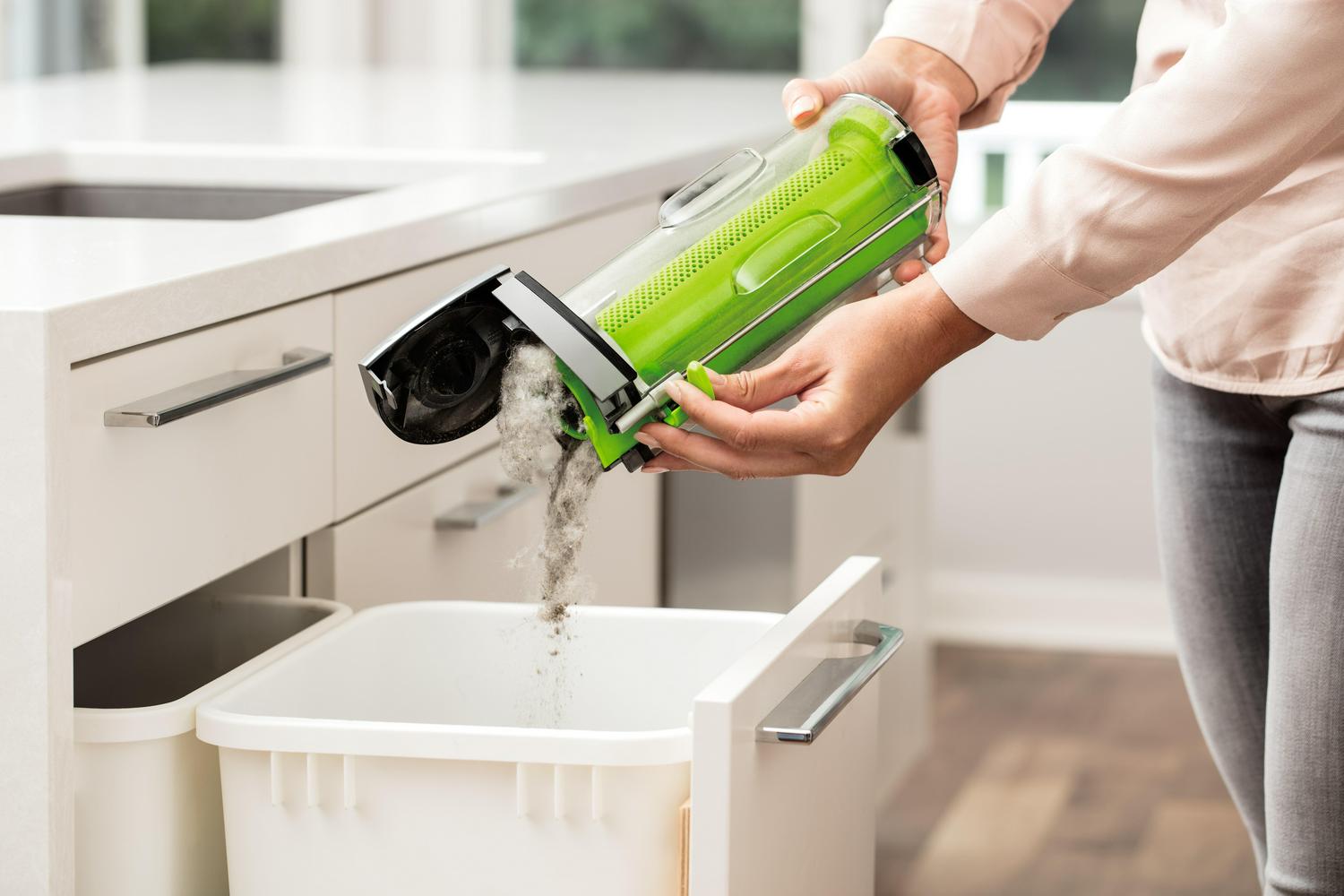 BISSELL AirRam Cordless Stick Vacuum Cleaner, 1984 - Image 9