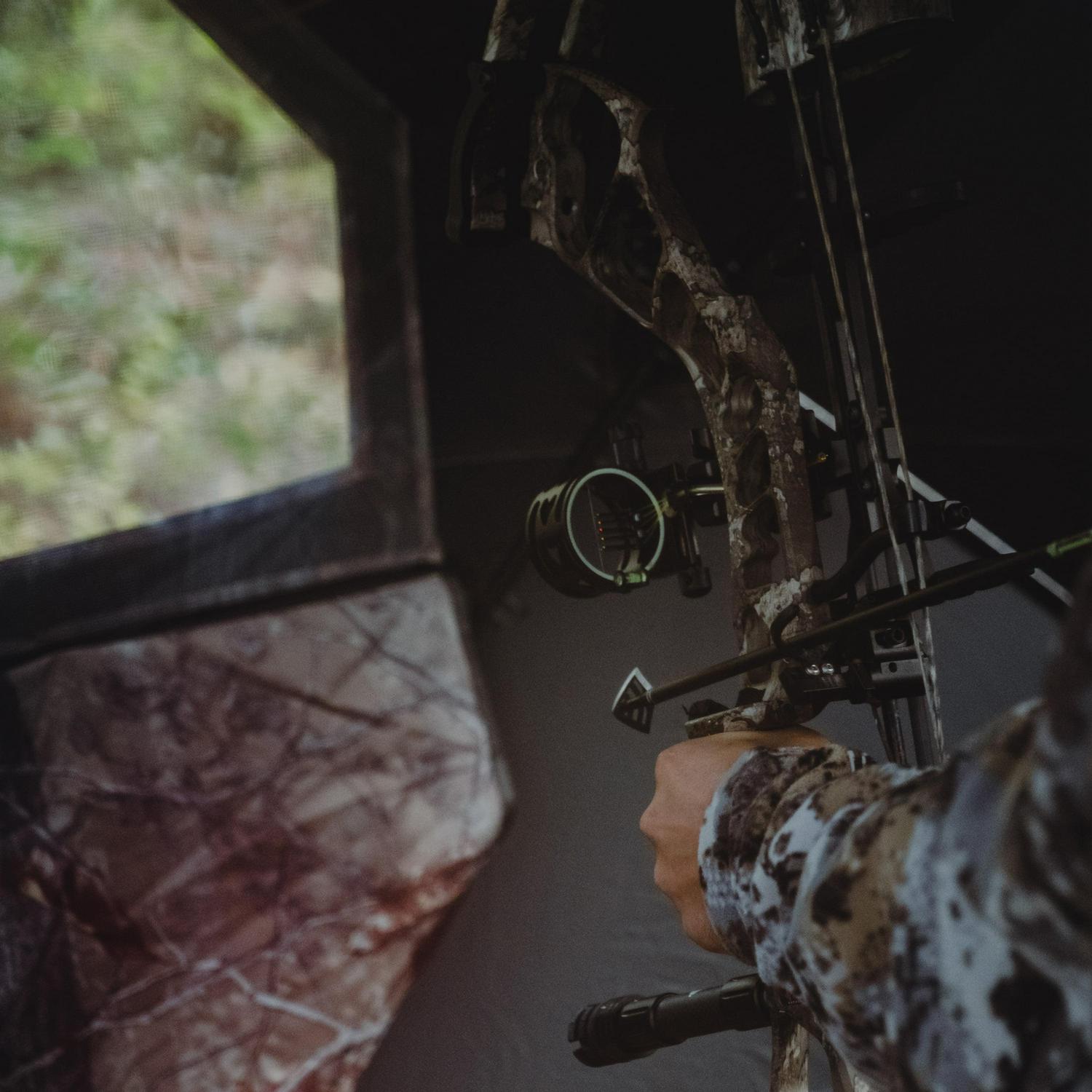 Barronett BlindsA Big Cata c, Portable Hub Blind, 3-Person, BloodtrailA Backwoods, BC350BW - Image 2