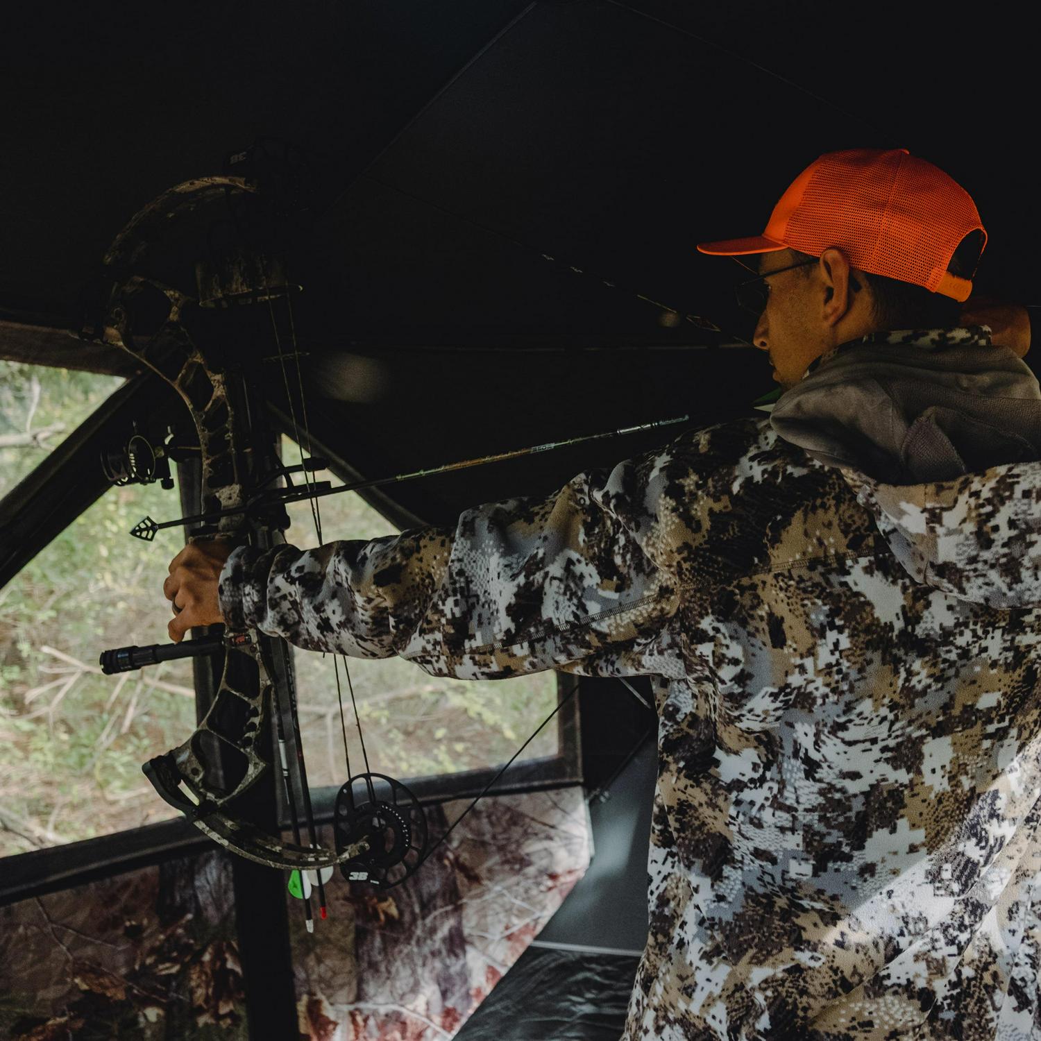 Barronett BlindsA Big Cata c, Portable Hub Blind, 3-Person, BloodtrailA Backwoods, BC350BW - Image 5