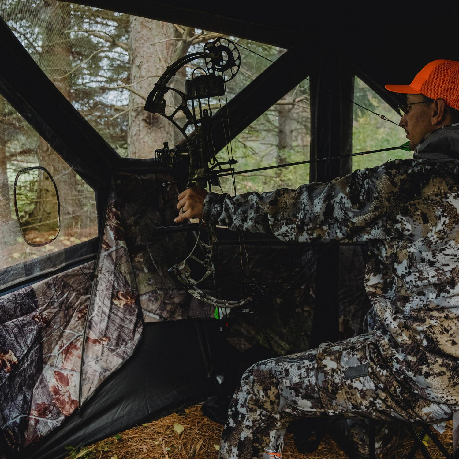 Barronett BlindsA Big Cata c, Portable Hub Blind, 3-Person, BloodtrailA Backwoods, BC350BW - Image 3