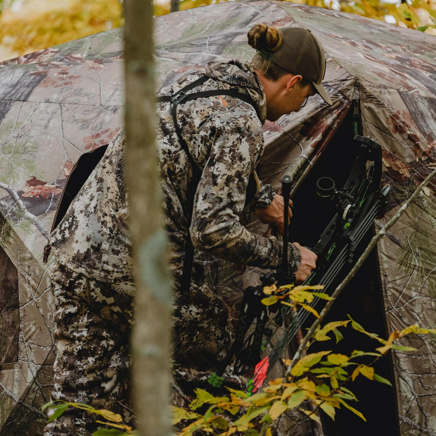 Barronett BlindsA Pentagona c, Portable Hub Blind, 4-Person, BloodtrailA Backwoods, PT550BW - Image 4