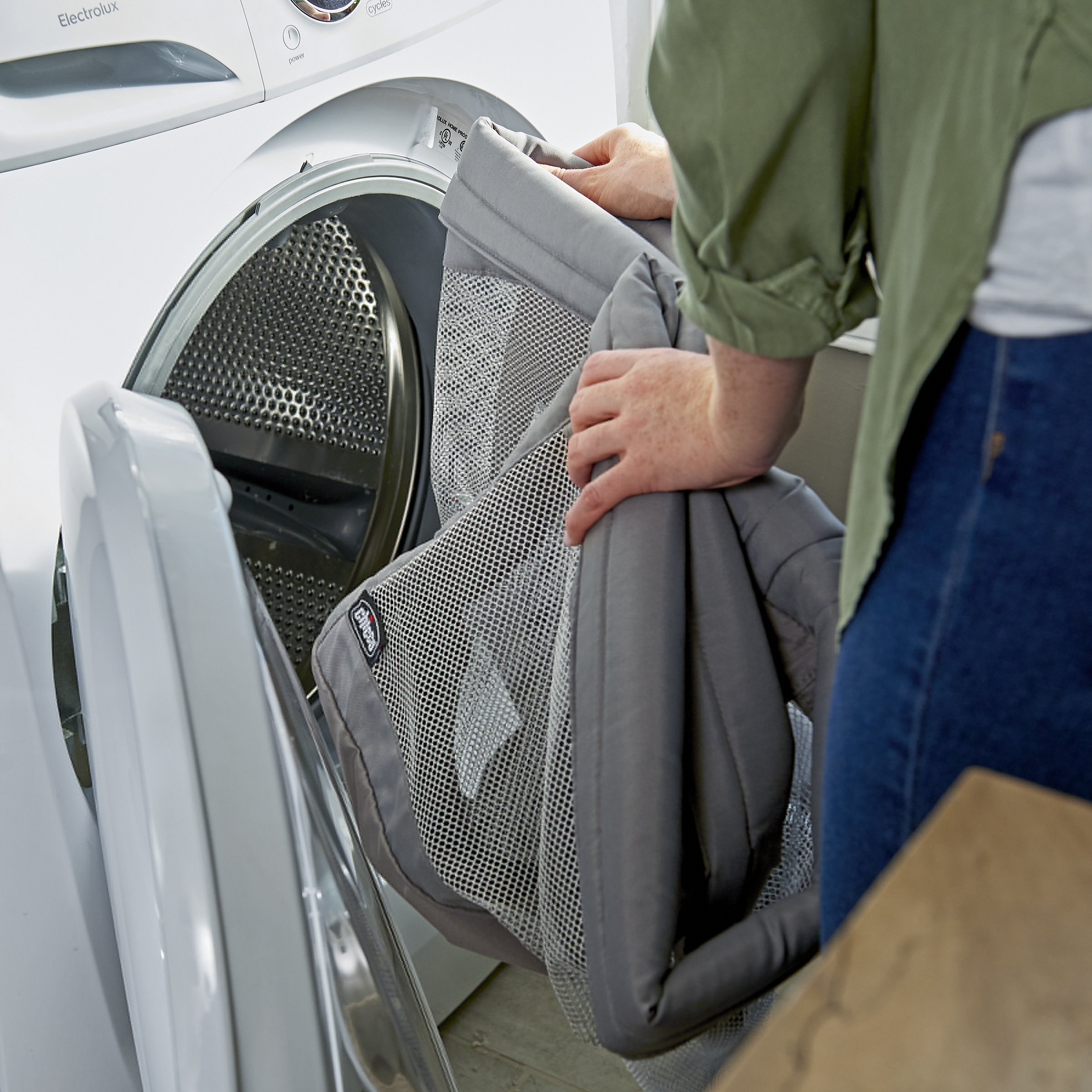 Chicco LullaGo Anywhere Portable Bedside Bassinet - Sandstone (Grey), New - Image 6