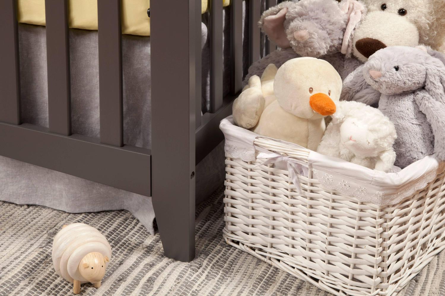 DaVinci Grove 4-in-1 Convertible Crib in Slate Finish - Image 9