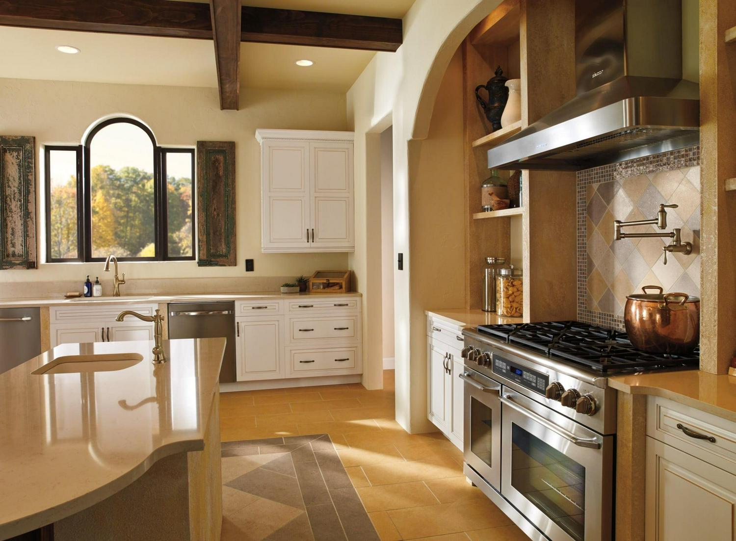 Delta Cassidy: Single Handle Kitchen Faucet - Image 2