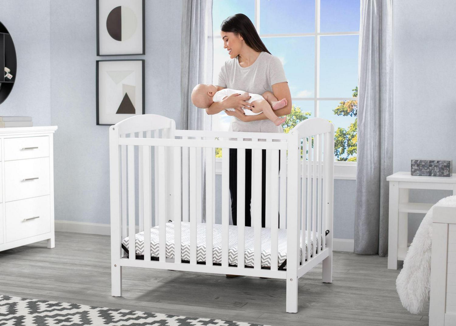 Delta Children Gateway Mini Convertible Baby Crib with 2.75-inch Mattress, Bianca White - Image 7
