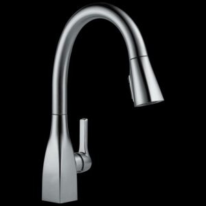 Delta Mateo Single Handle Pull-Down Kitchen Faucet with Shield Spray Technology in Arctic Stainless 9183-AR-DST
