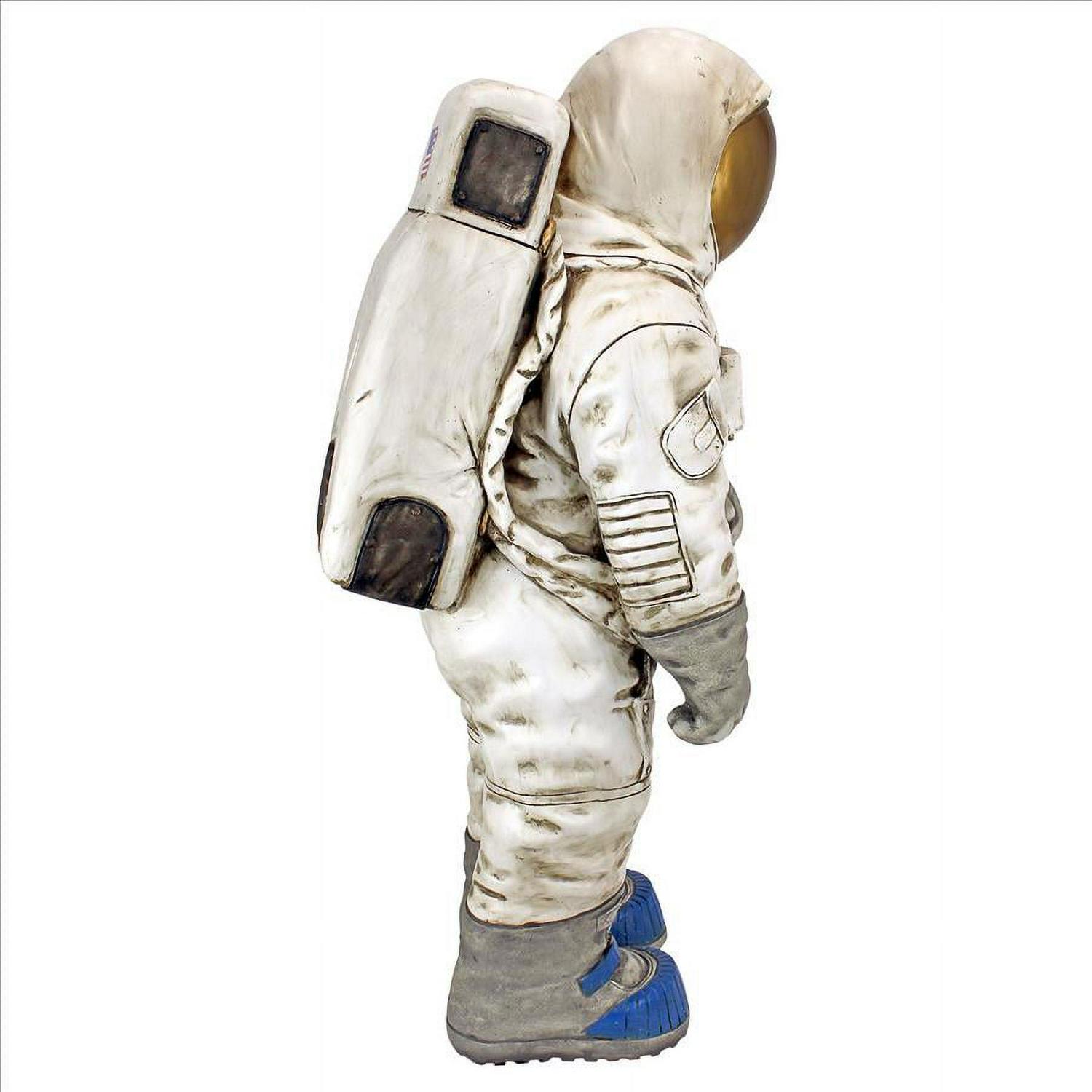 Design Toscano Moon Man Astronaut Statue - Image 3