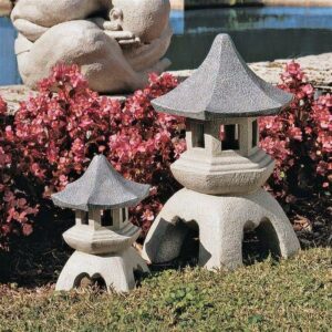 Design Toscano Pagoda Lantern Sculptures Medium & Large Set