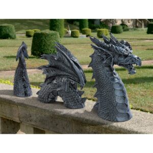 Design Toscano The Dragon of Falkenberg Castle Moat Lawn Statue