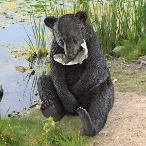 Design Toscano The Expert Fisherman Black Bear Statue