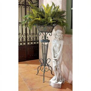 Design Toscano Victorian Basketweave Metal Fern Planter