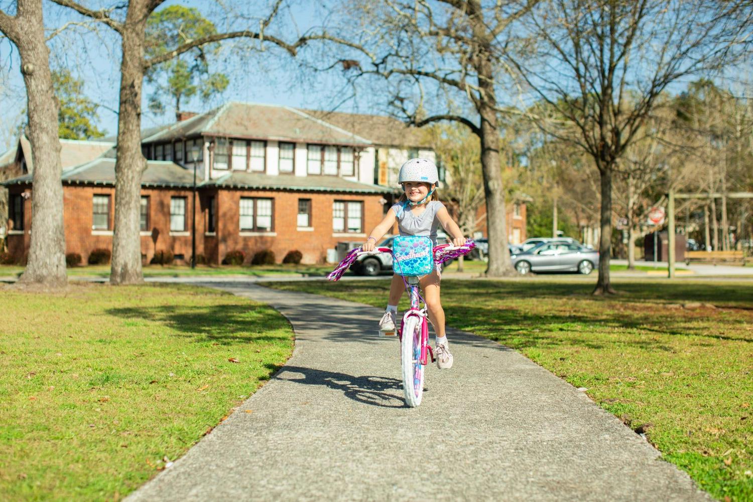 Dynacraft Sweetheart 18-inch Girls Bike – Stylish, Fun Ride for Ages 6-9, Perfect for Young Adventurers - Image 9