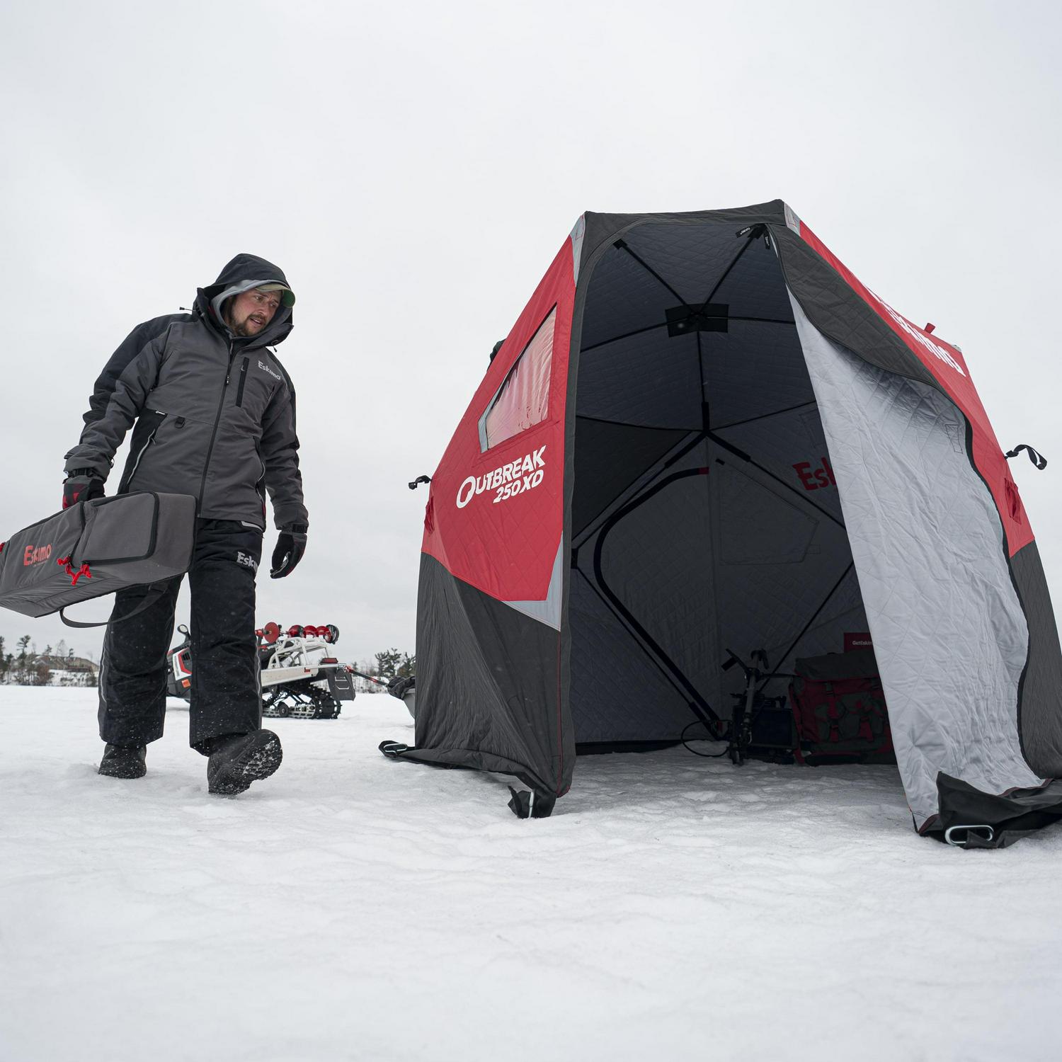 Eskimo 40250 Outbreak 250XD Portable Insulated Pop-up Ice Fishing Shelter, 3 Person - Image 2