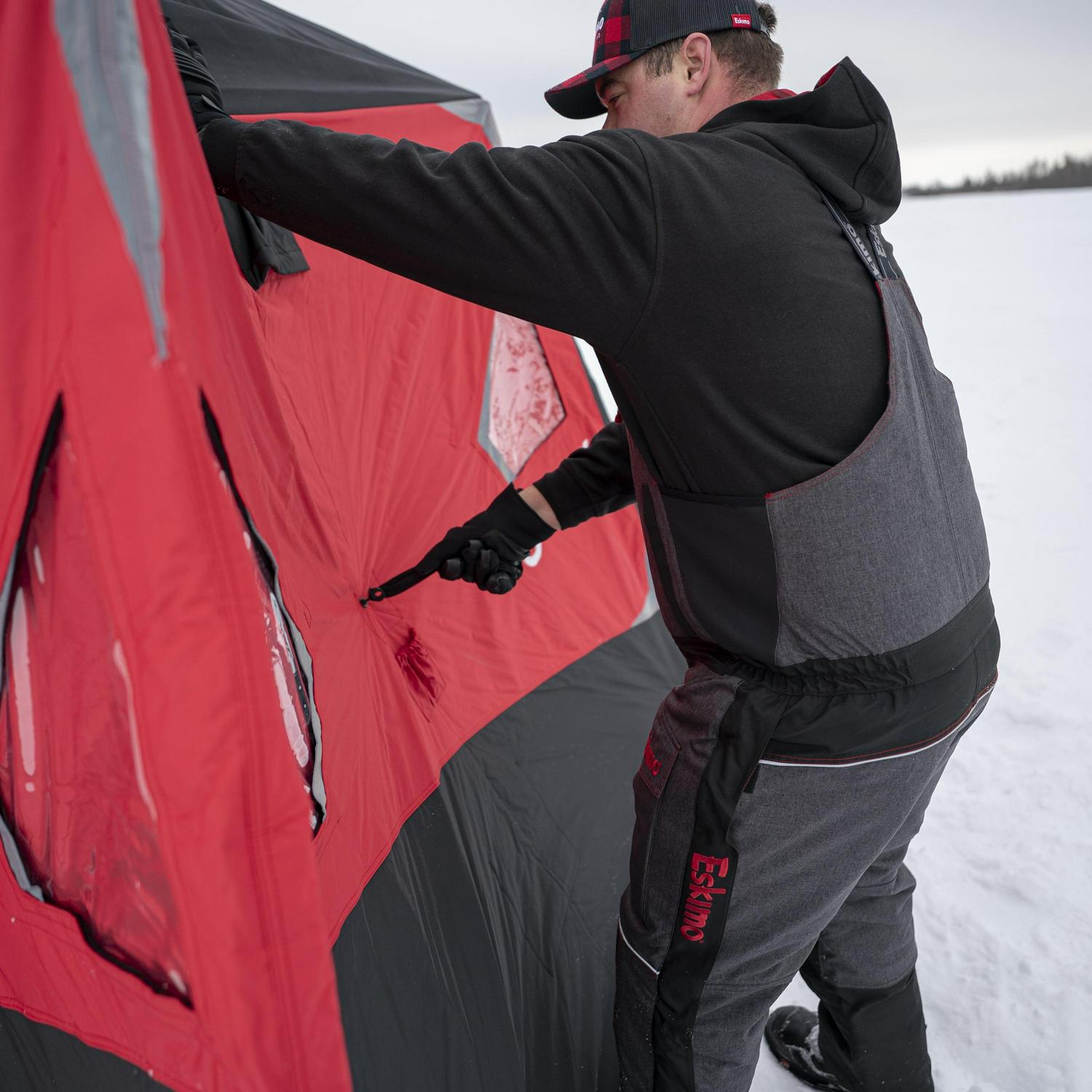 Eskimo 40250 Outbreak 250XD Portable Insulated Pop-up Ice Fishing Shelter, 3 Person - Image 5