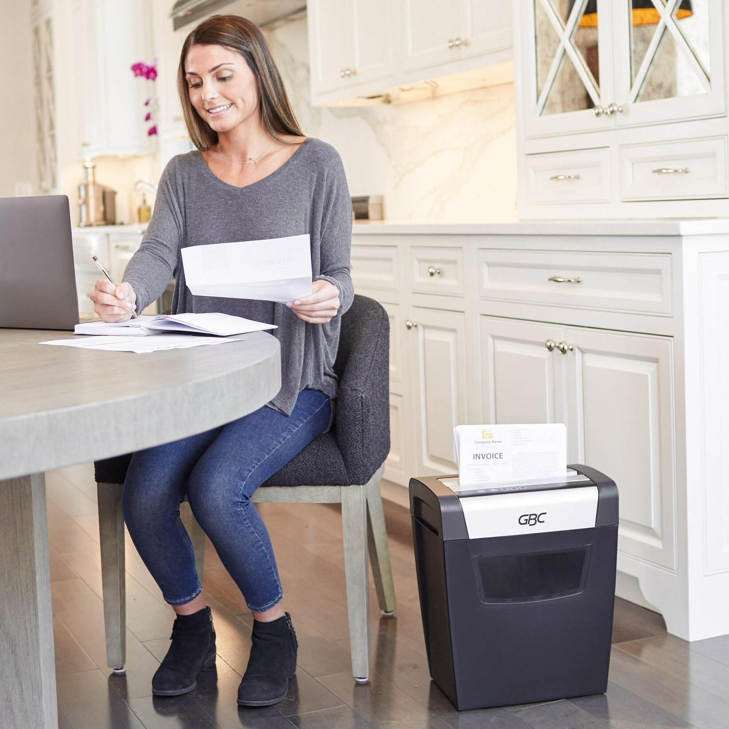 GBC ShredMaster Paper Shredder 1757405 - Image 2