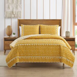 Pasadena Medallion Yellow 3-Piece Microfiber Quilt Set with Tassels - Full/Queen