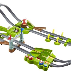 Hot Wheels Mario Kart Circuit Track Set with 1:64 Scale Die-Cast Kart Vehicle And Track for Ages 5 And Above