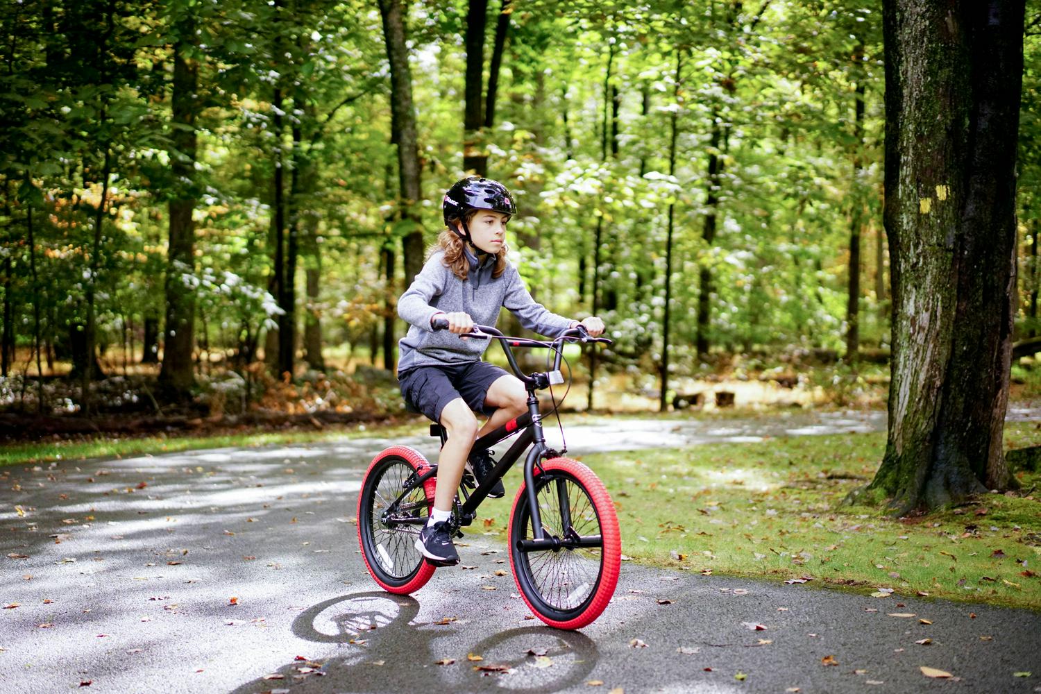 Kent Dread BMX Child Bike, 20" Wheels, Kids Ages 7-13 Years, Black/Red - Image 9