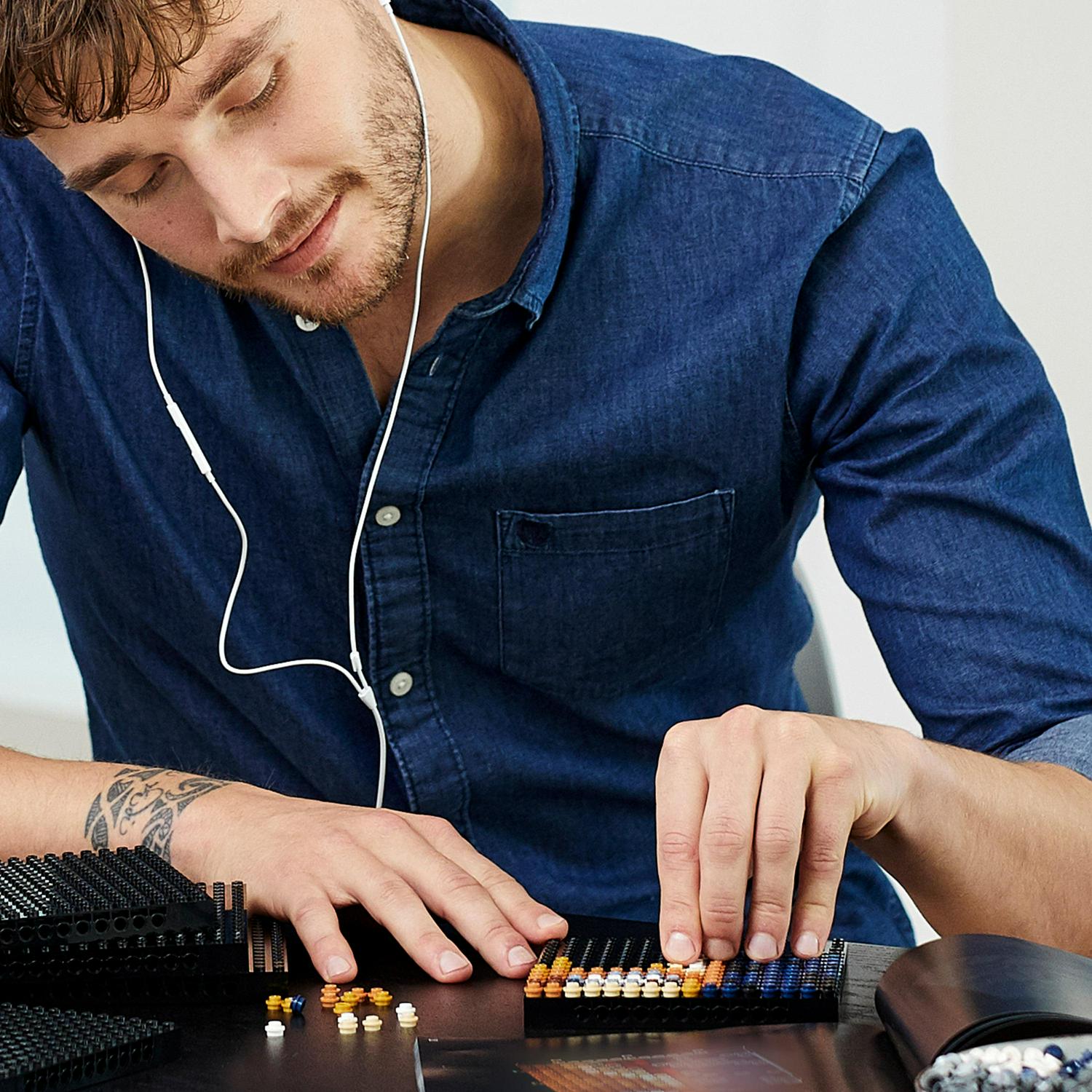 LEGO Art Marvel Studios Iron Man 31199 Building Kit for Adults; A Creative Wall Art Set Featuring Iron Man That Makes an Awesome Gift (3,167 Pieces) - Image 6