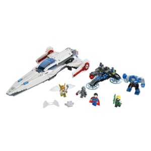 LEGO DC Comics Super Heroes: Darkseid Invasion - 545 Piece Building Kit [LEGO, #76028, Ages 8-14]