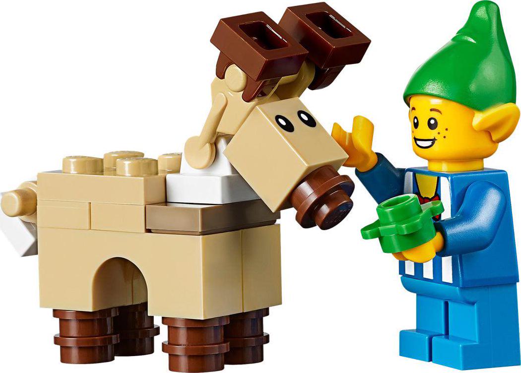 LEGO Creator Expert Santa's Workshop 883 Piece Building Set 10245 - Image 7