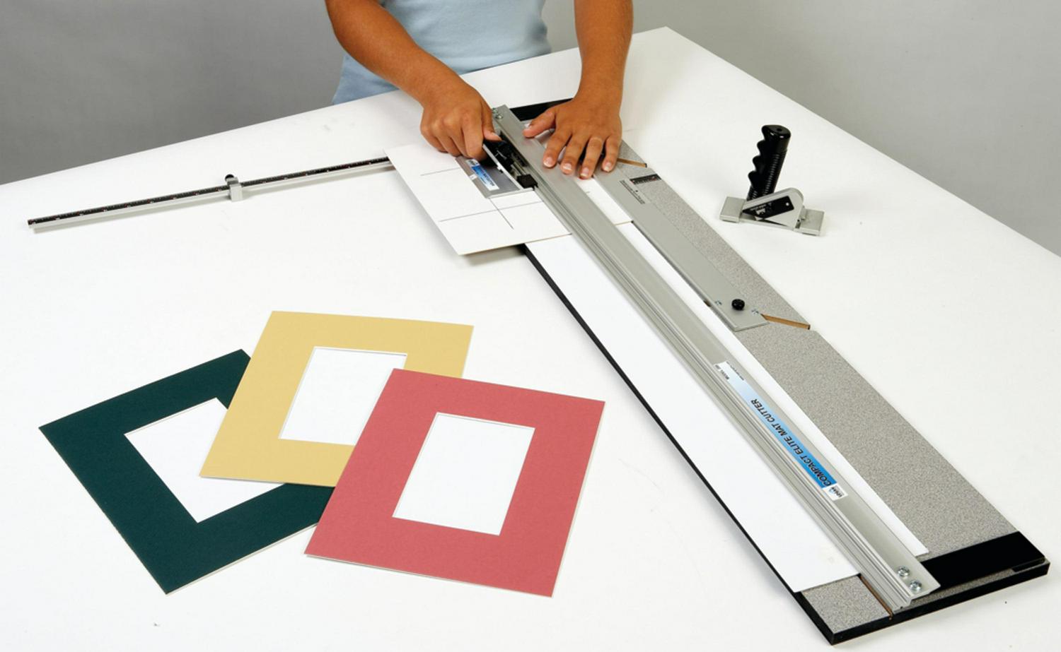 Logan Compact Elite Mat Cutter, 32in Rail - Image 3