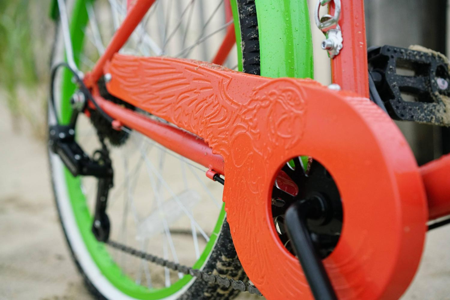 Margaritaville 24" Island Life Multi Speed Girl's Bike, Coral/Green - Image 9