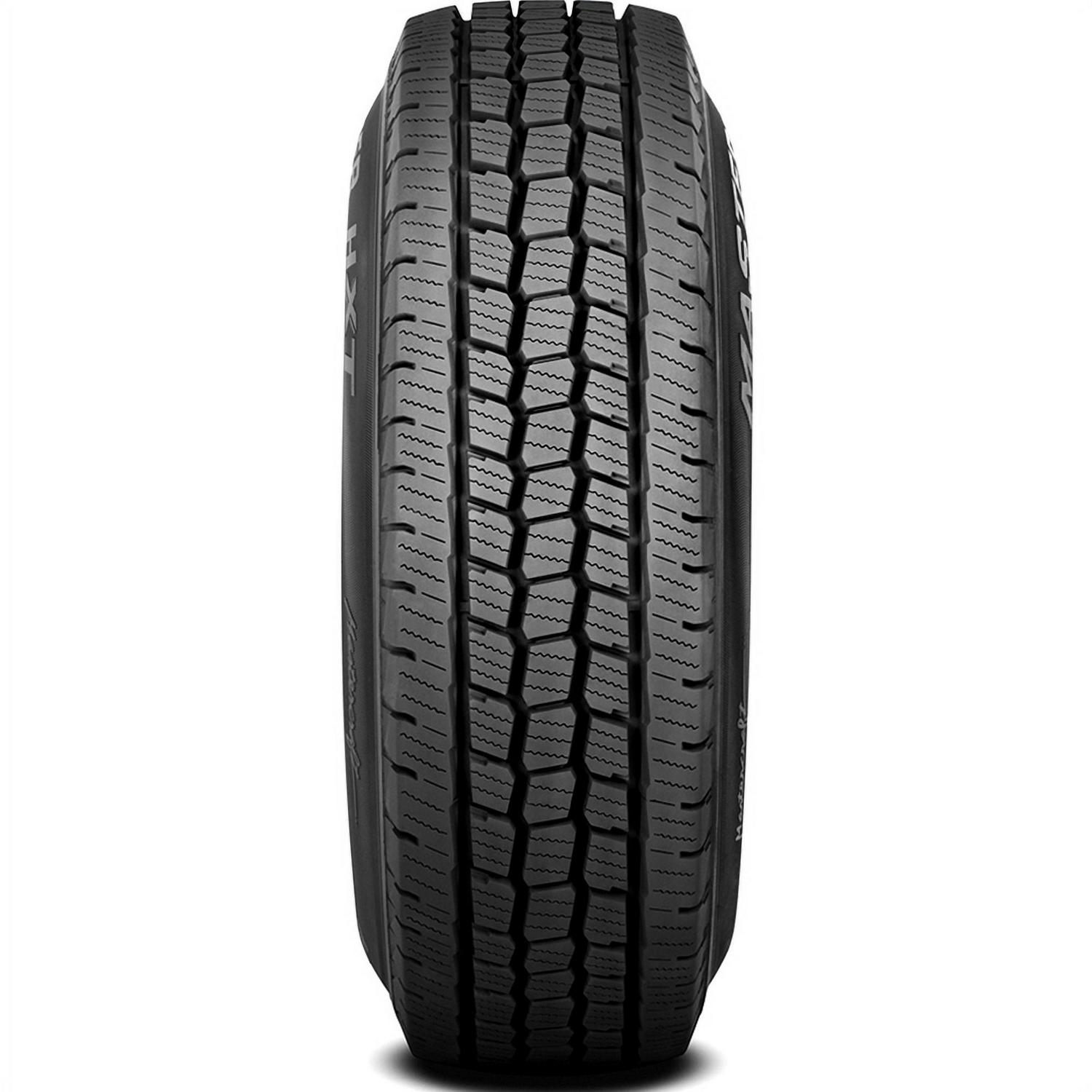Mastercraft Courser HXT 265/75R16 123 R Tire - Image 2