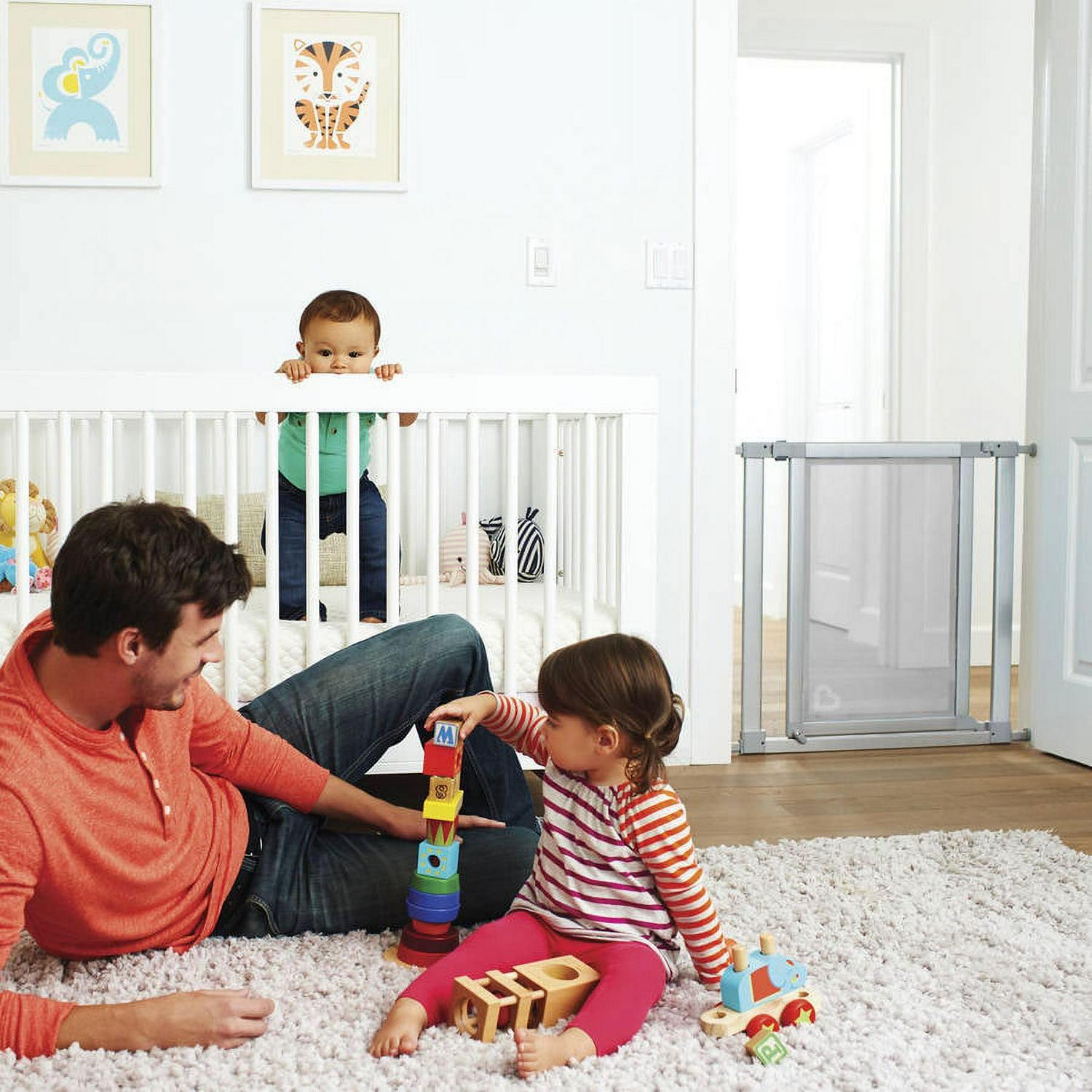 Munchkin 34205 Vibe Mesh & Steel Baby Gate, Ice - Image 4