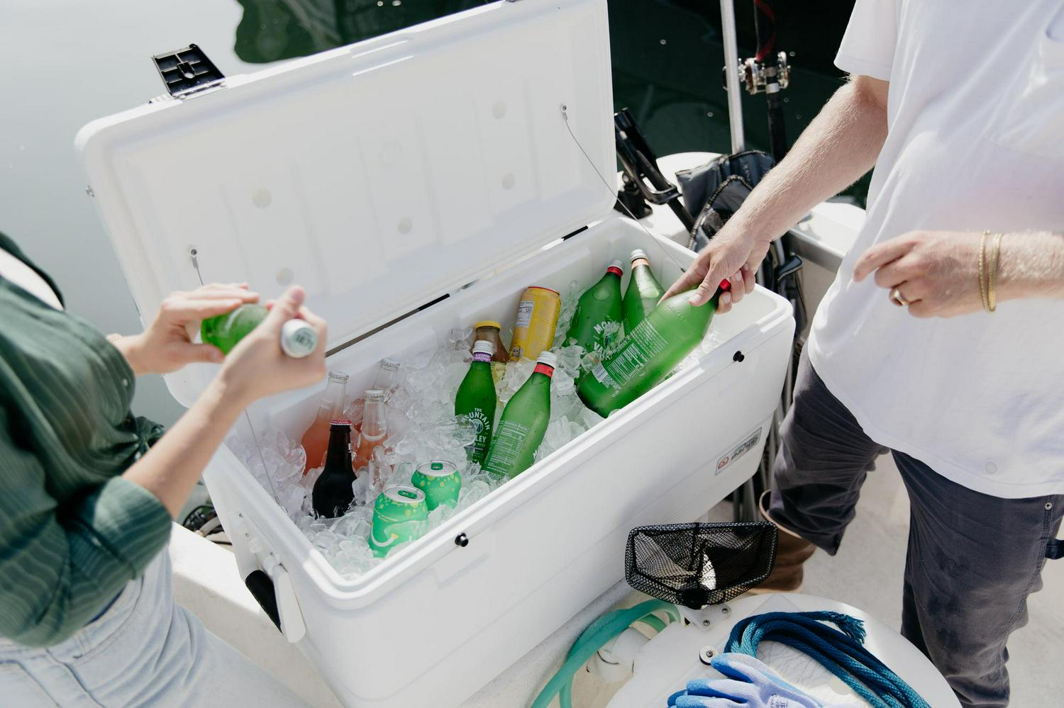 Igloo Marine Chest Cooler,94.0 qt. Cap.,White 44687 - Image 4