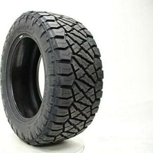 Nitto Ridge Grappler 285/45R22 Tire