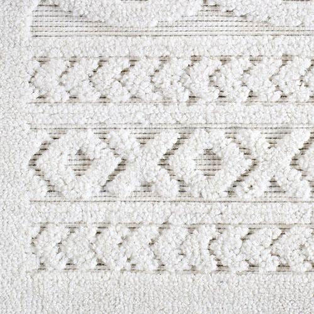 Orian Boucle Jenna 5'2" X 7'6" Natural Geometric Indoor-Outdoor Rug - Image 2