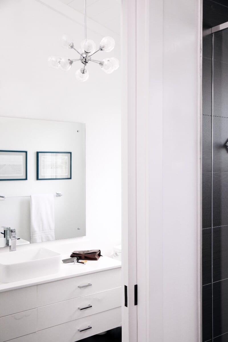 Quoizel Spellbound 12-Light 11" Contemporary Chandelier in Polished Chrome - Image 4