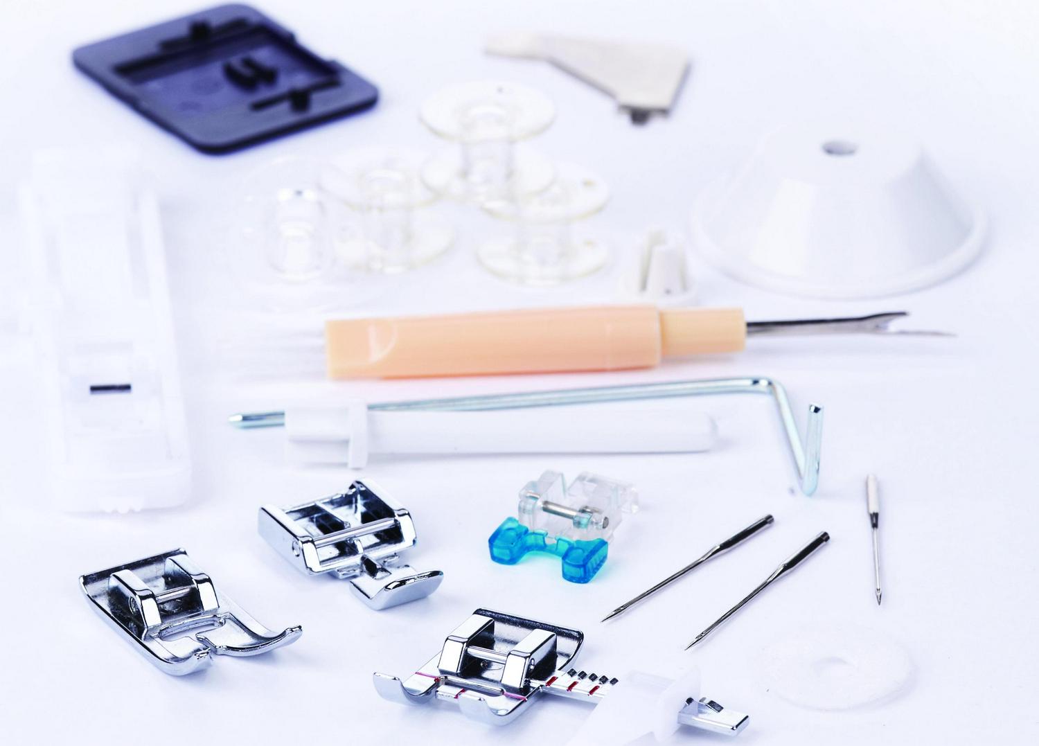 Restored SINGER Simple™ 3337 Mechanical Sewing Machine (Refurbished) - Image 2