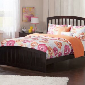 Richmond Traditional Bed with Matching Foot Board in, Multiple Colors and Sizes