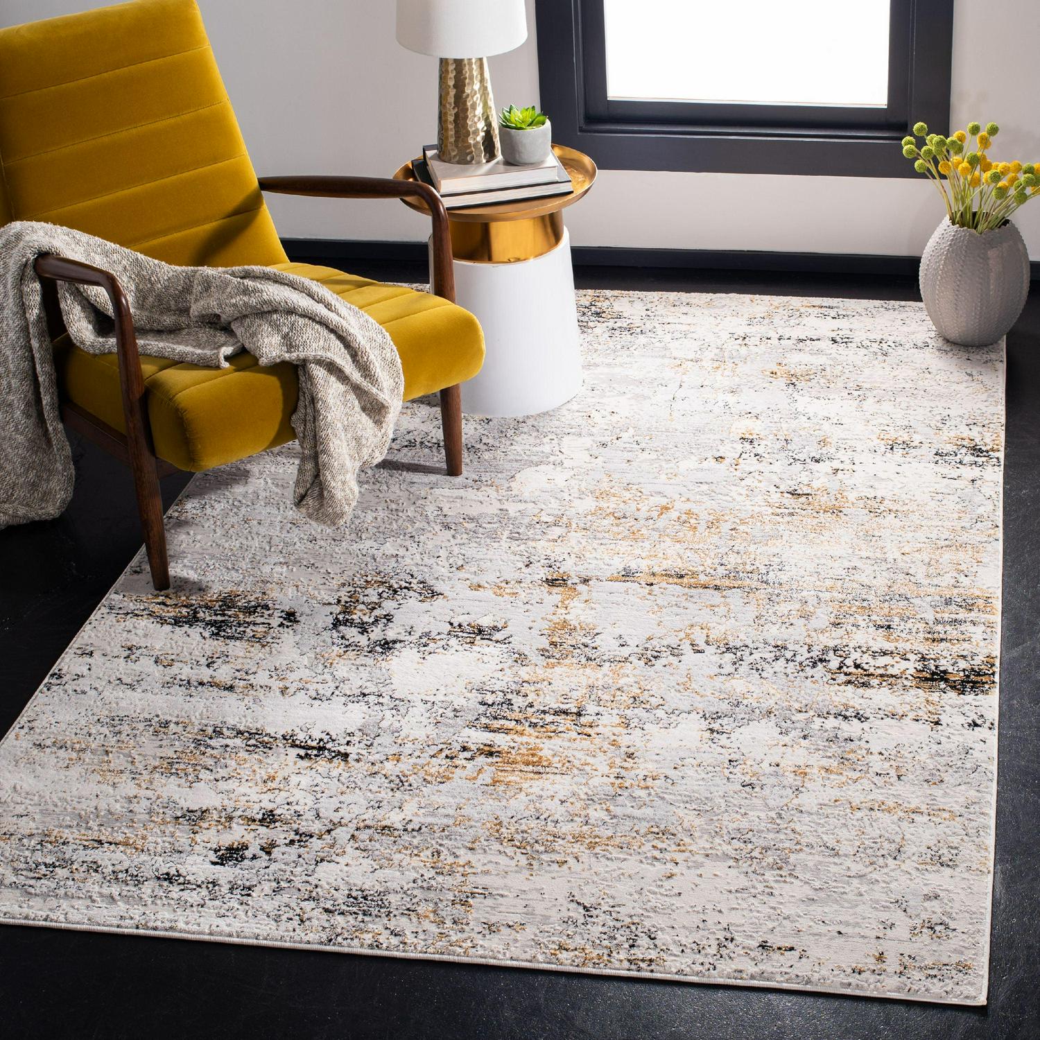 SAFAVIEH Amalfi Cian Distressed Area Rug, Creme/Gold, 5'3" x 7'6"