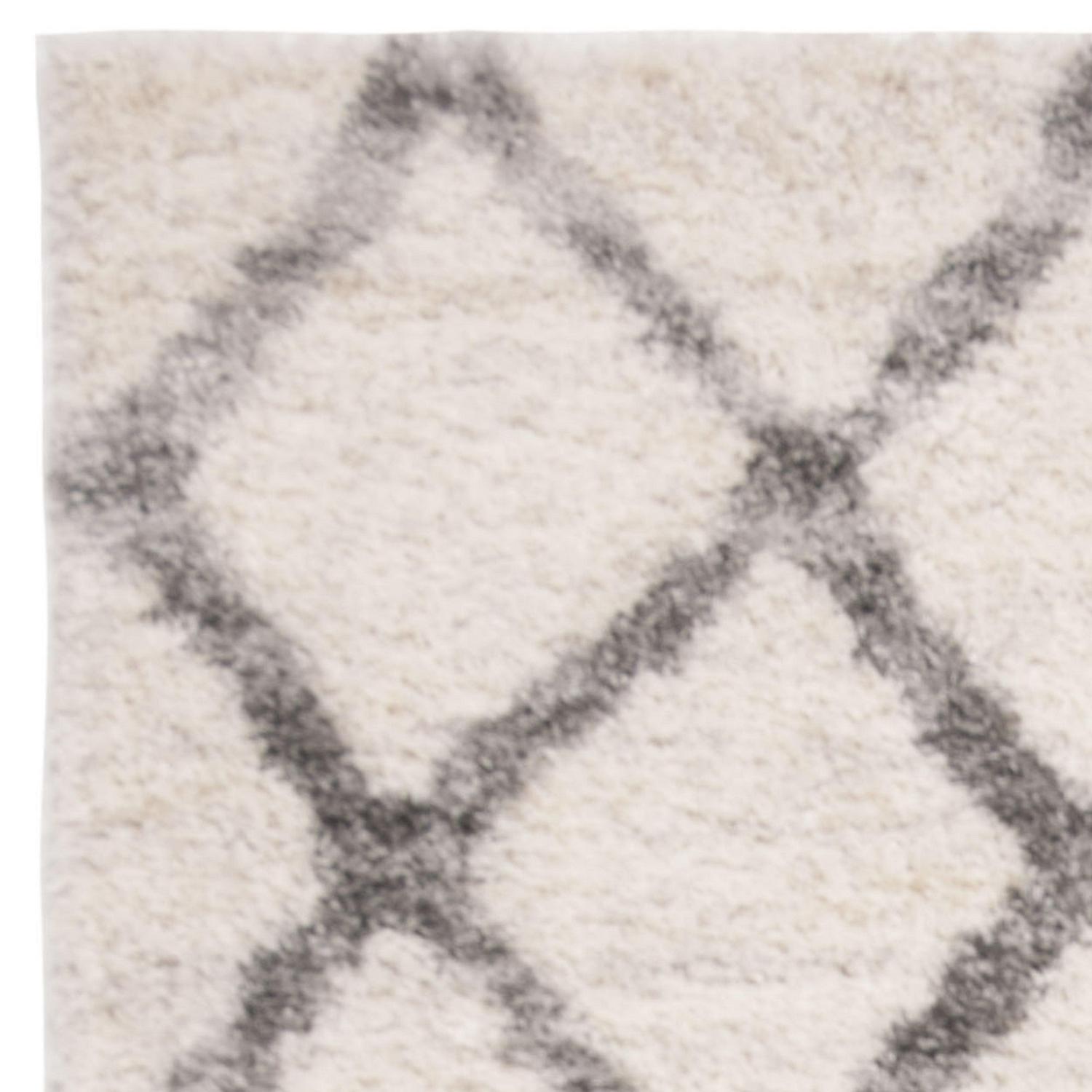 SAFAVIEH Berber Abel Geometric Shag Area Rug, Cream/Gray, 5'3" x 7'6" - Image 5