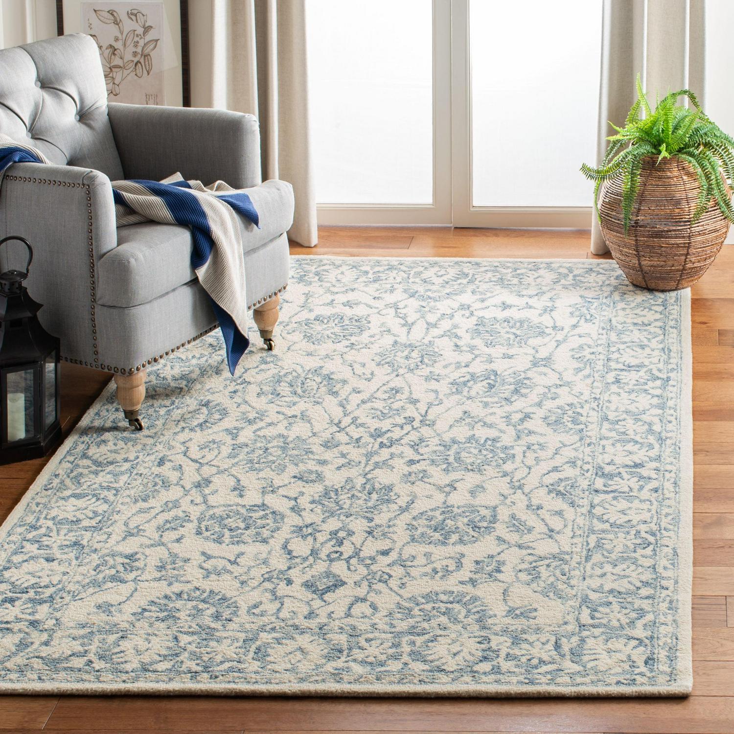 SAFAVIEH Blossom Munya Oriental Area Rug, Ivory/Blue, 4' x 6' - Image 2