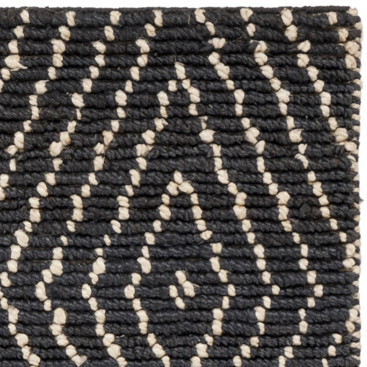 SAFAVIEH Bohemian Caymen Geometric Area Rug, Black/Ivory, 5' x 8' - Image 5