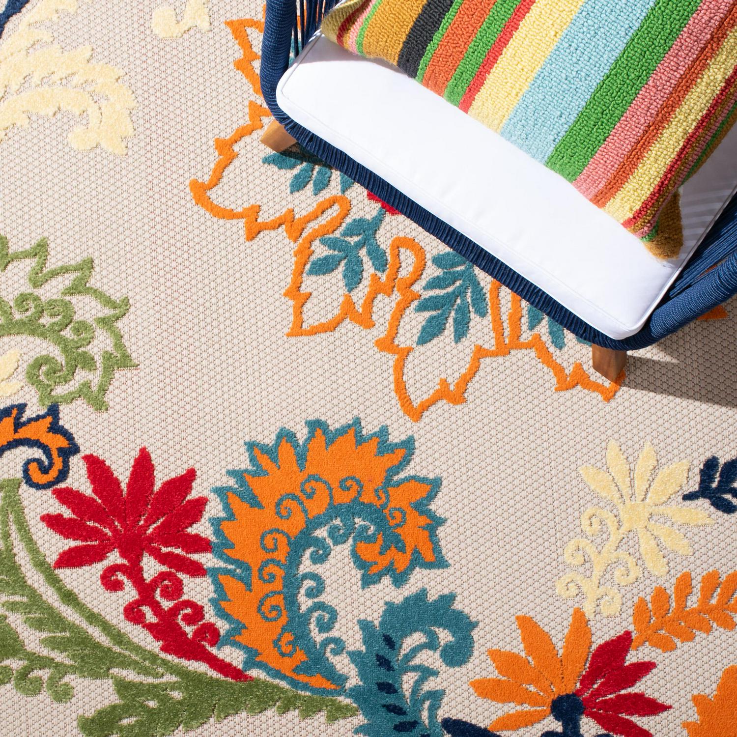 SAFAVIEH Cabana Lowell Floral Indoor/Outdoor Area Rug, Ivory/Blue, 5'3" x 7'7" - Image 4