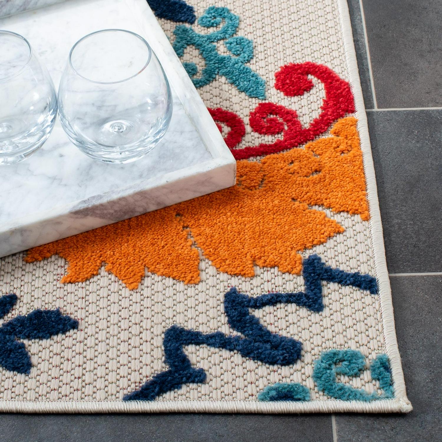 SAFAVIEH Cabana Lowell Floral Indoor/Outdoor Area Rug, Ivory/Blue, 5'3" x 7'7" - Image 5