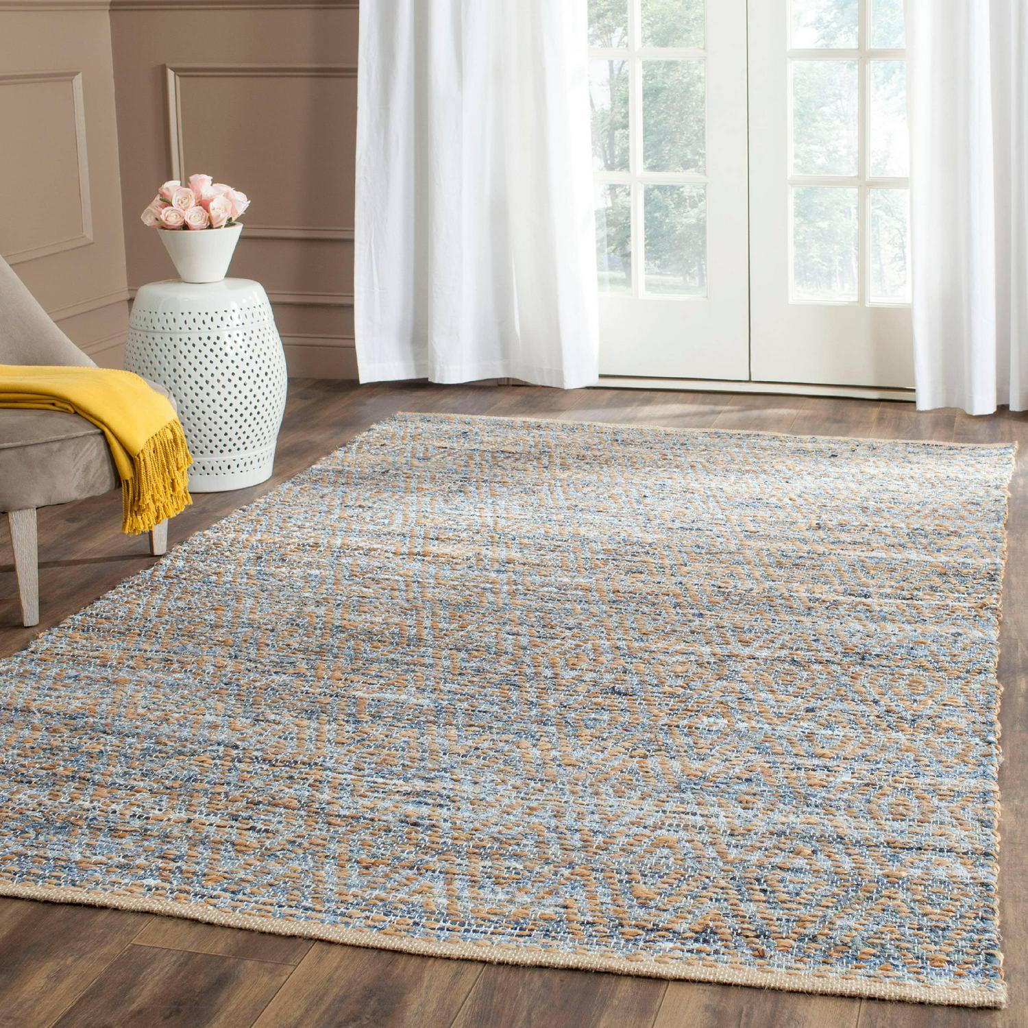SAFAVIEH Cape Cod Leo Geometric Area Rug, Natural/Blue, 8' x 8' Square