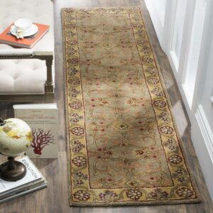 SAFAVIEH Classic Simonette Floral Wool Runner Rug, Light Green/Gold, 2'3" x 12'
