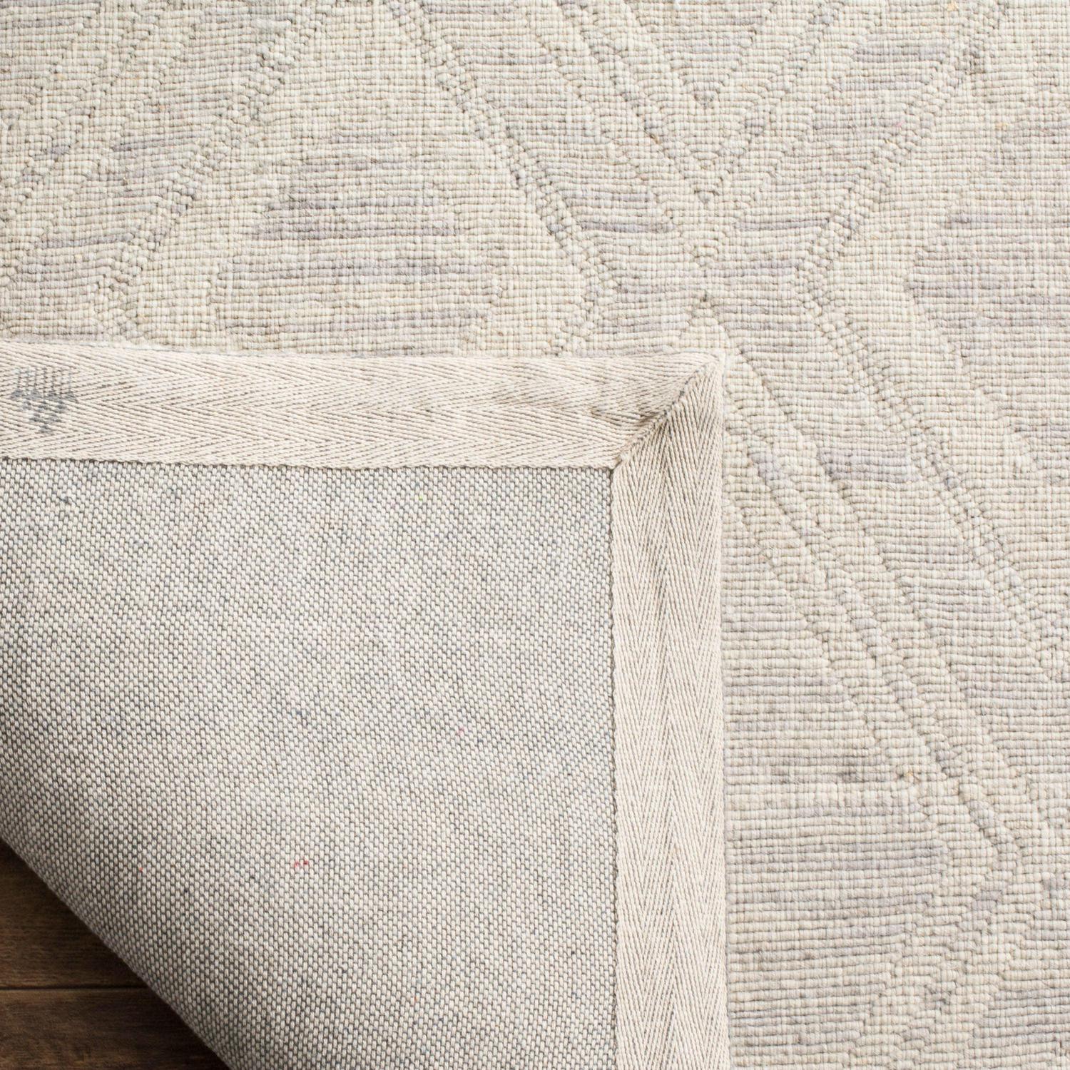 SAFAVIEH Marbella Alicia Geometric Diamonds Wool Area Rug, Silver/Ivory, 3' x 5' - Image 4