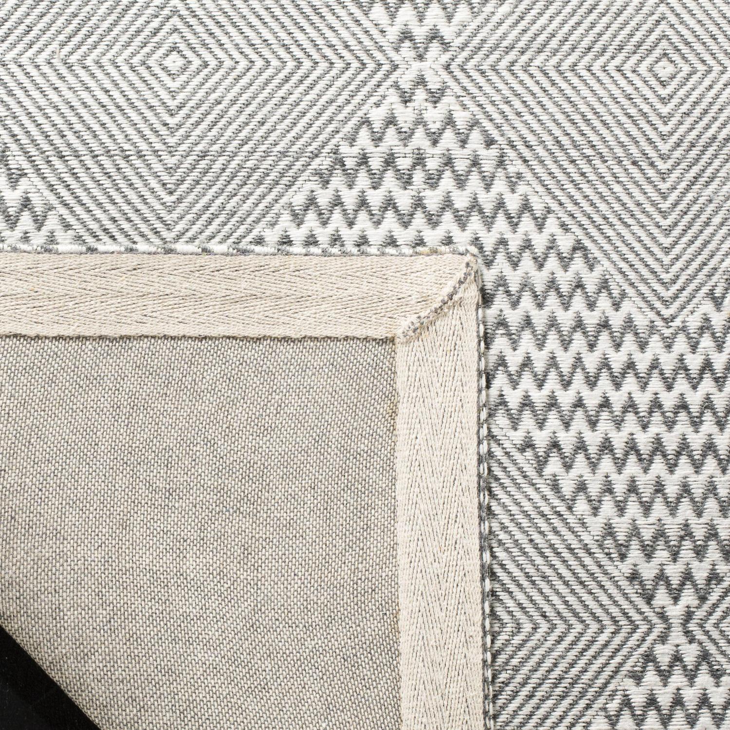 SAFAVIEH Marbella Aylen Geometric Runner Rug, Dark Grey/Ivory, 2'3" x 8' - Image 4