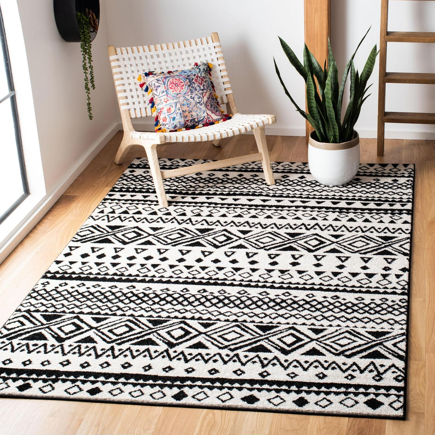 SAFAVIEH Mercer Sabella Boho Geometric Area Rug, Ivory/Charcoal, 4' x 6'